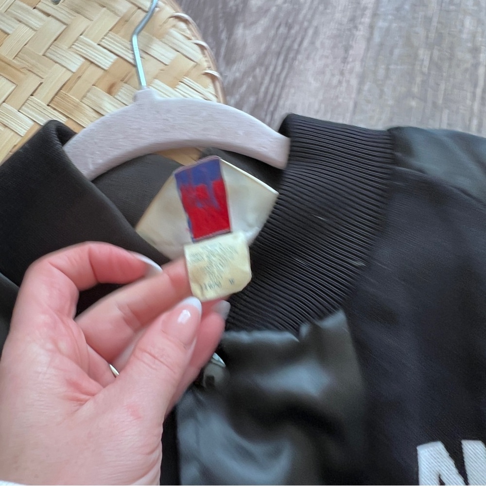 Vintage 80’s Nashville Tennessee satin bomber‎ jacket - Picture 4 of 12